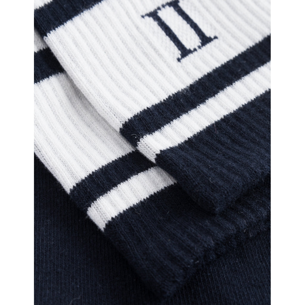 William stripe socks 2 dark navy/offwhite - Les Deux Copenhagen