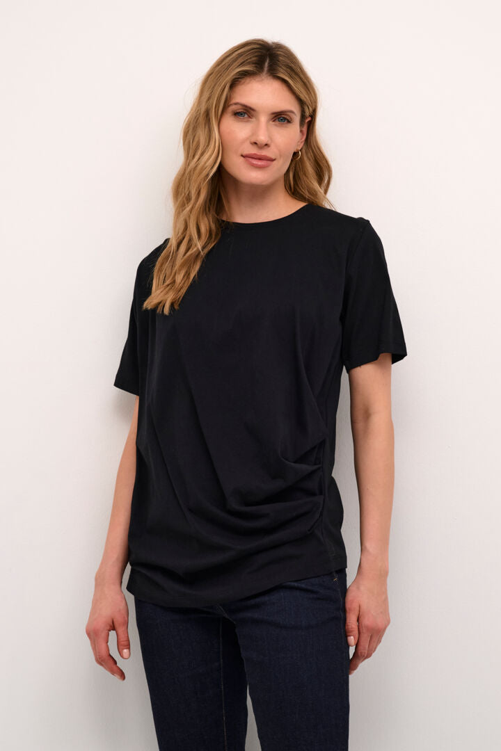 Pilo Amora t-shirt black - Culture